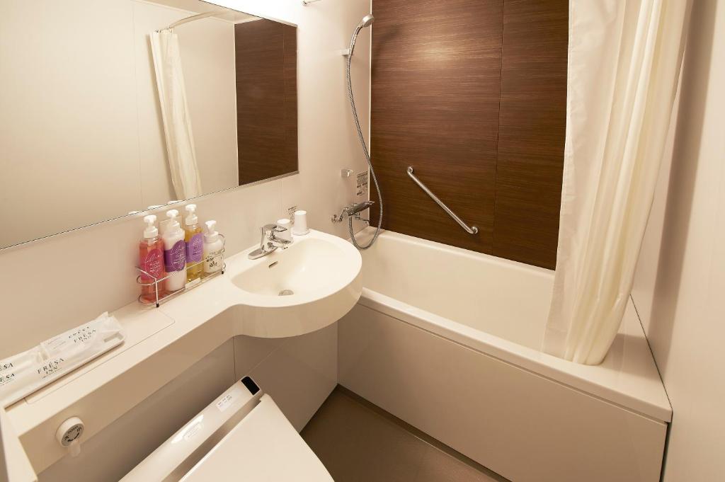 Sotetsu Fresa Inn Tokyo Kanda photo 3
