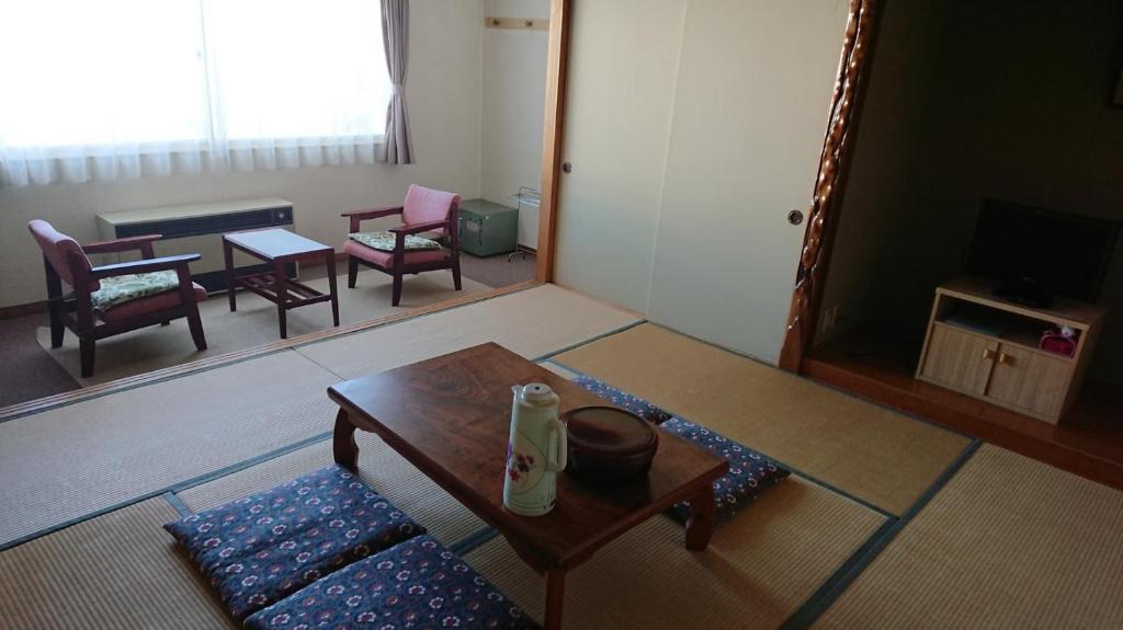 Silver Shiga photo 3