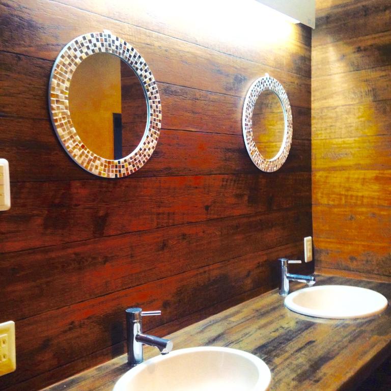 A short walk to Akakura Onsen Ski Lift and Town by Japow House photo 3