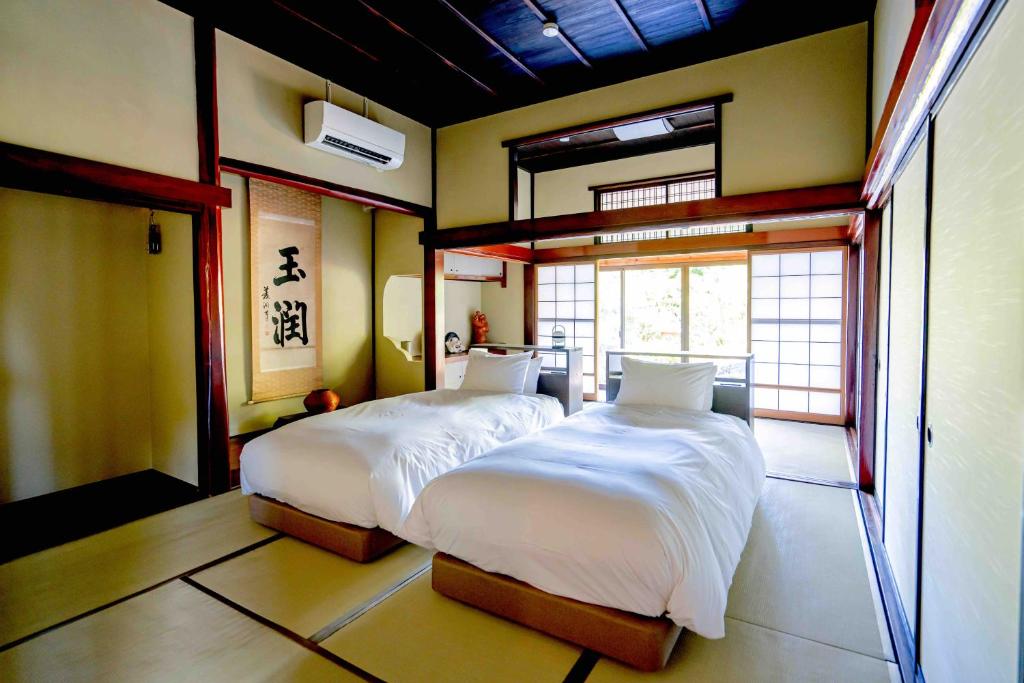 一棟貸切 佐渡古民家ステイ さどまり 大和の家 photo 2
