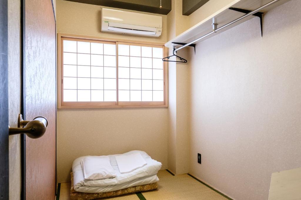 Yokohama Hostel Village Hayashi-Kaikan photo 2