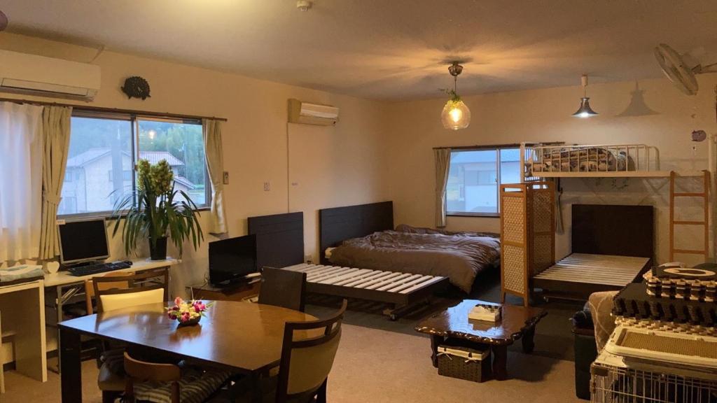 すずめのお宿 すずめの間 最大9名 Sparrow room Maximum of 9 people — photo 1
