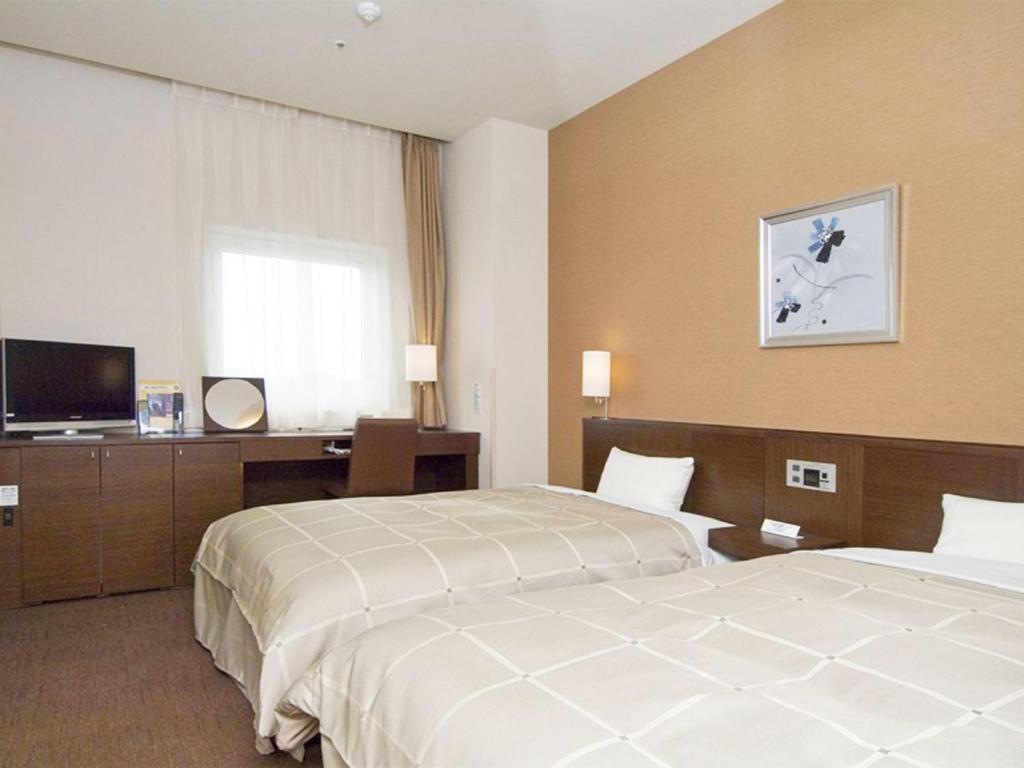 Hotel Route-Inn Higashimuroran Ekimae photo 2