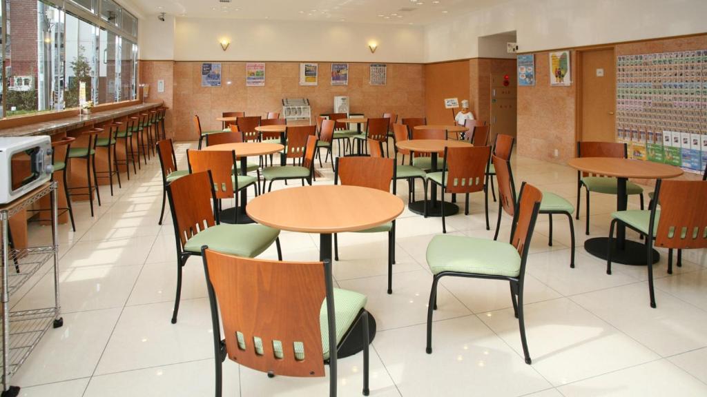 Toyoko Inn Okayama eki Nishi guchi Migi photo 3