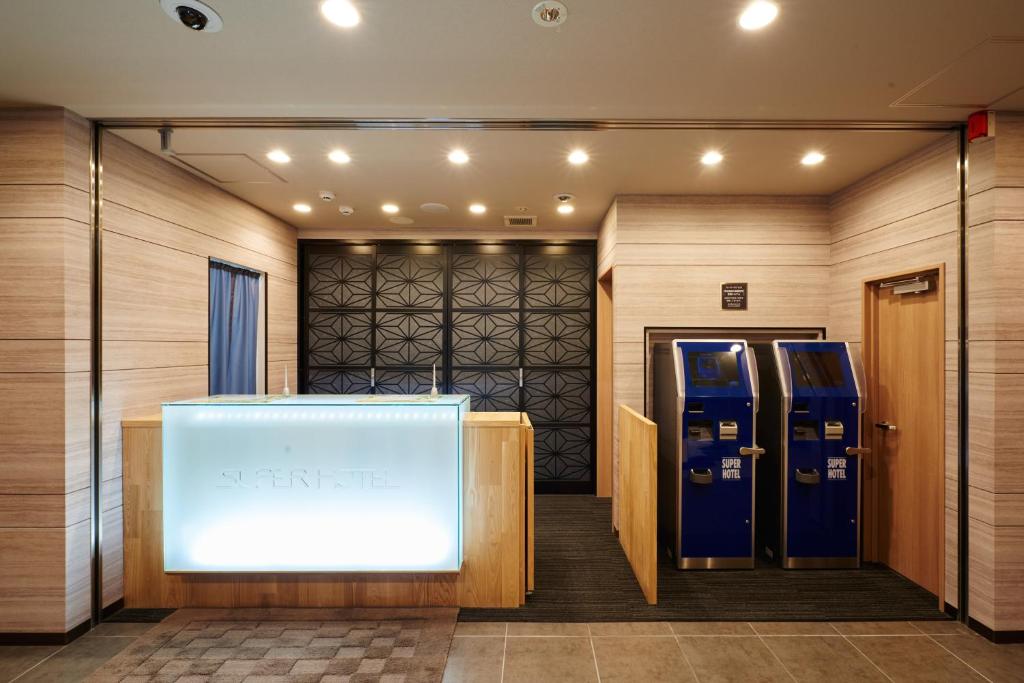 Super Hotel Namba Nipponbashi photo 2