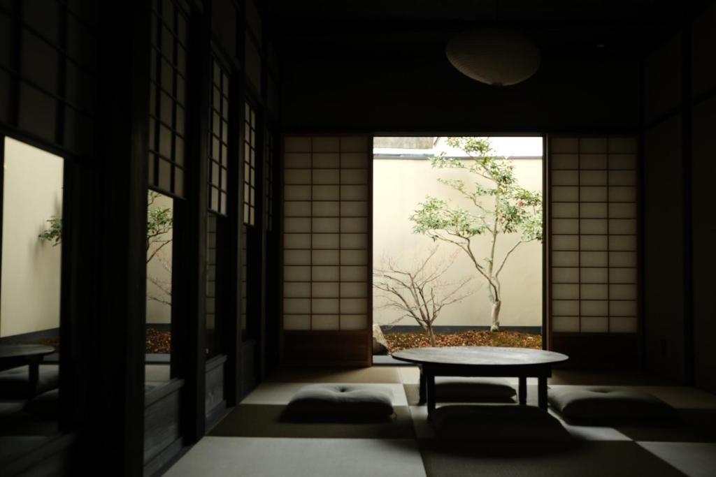 屋子 Wuz Marutamachi photo 3