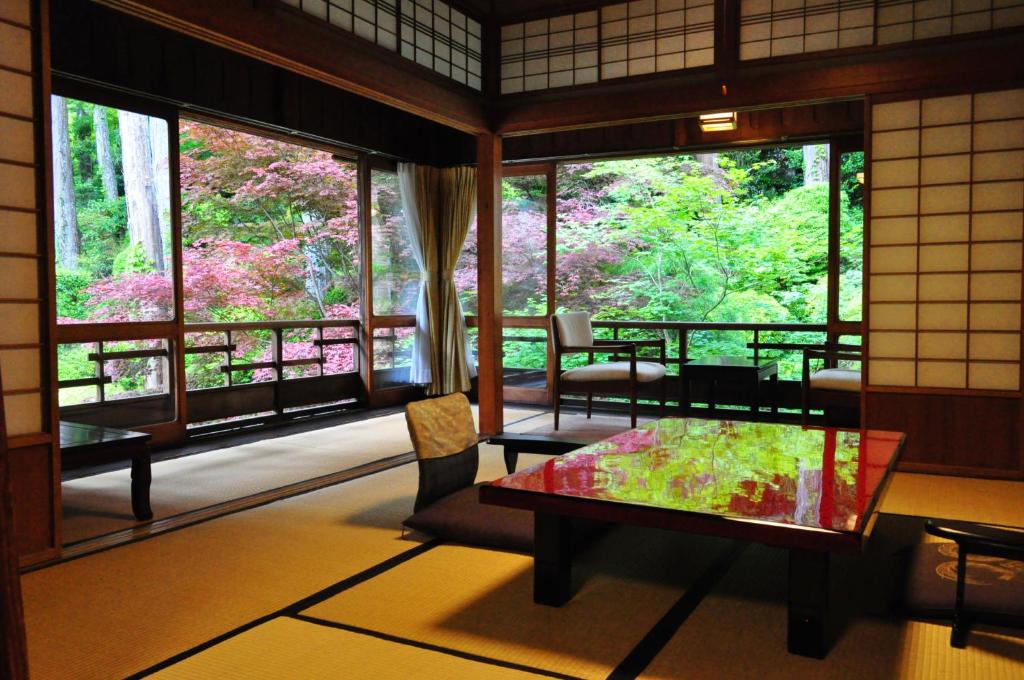 Yunoshimakan photo 2