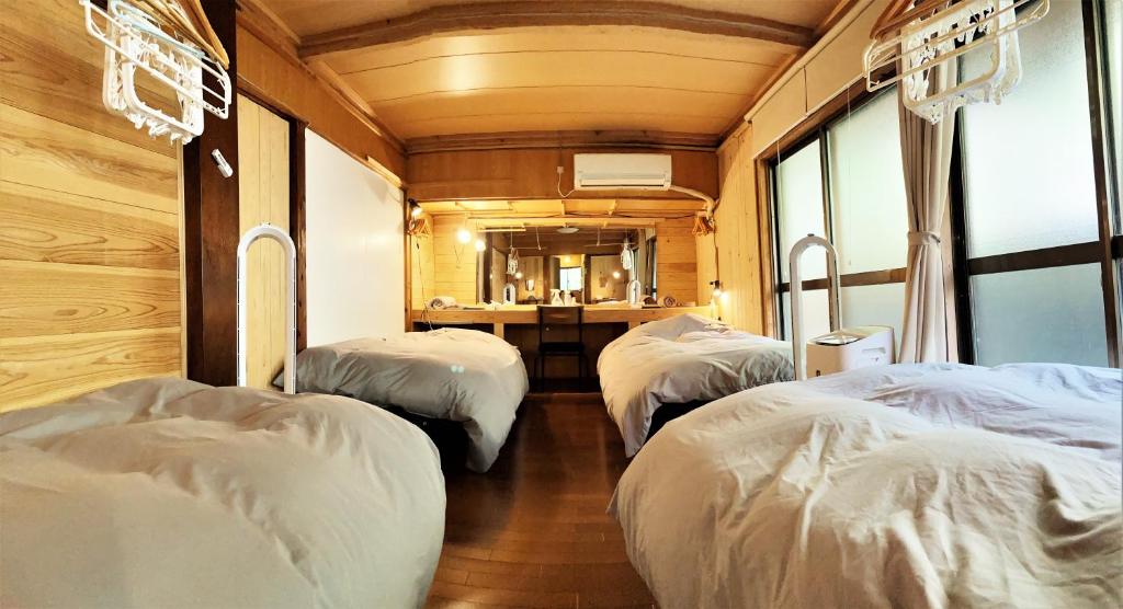 奄美ゲストハウス HUB a nice INN photo 2