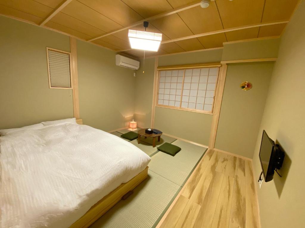 寅家 Japanese modern hotel photo 3