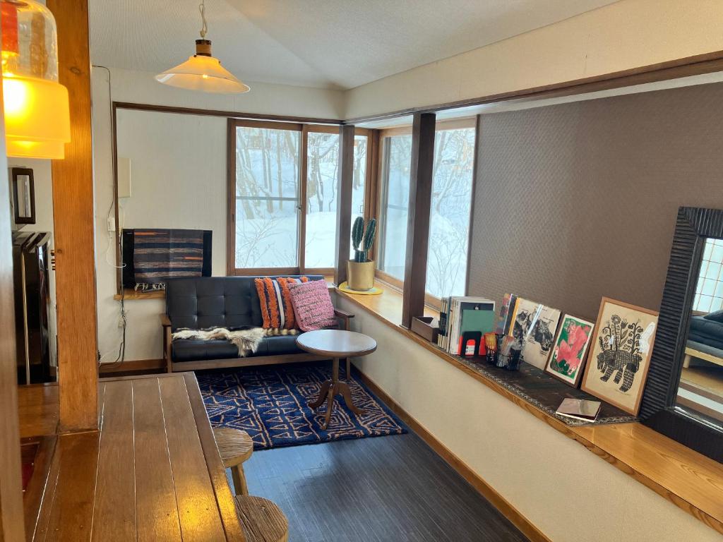 tiny tiny Niseko — photo 1