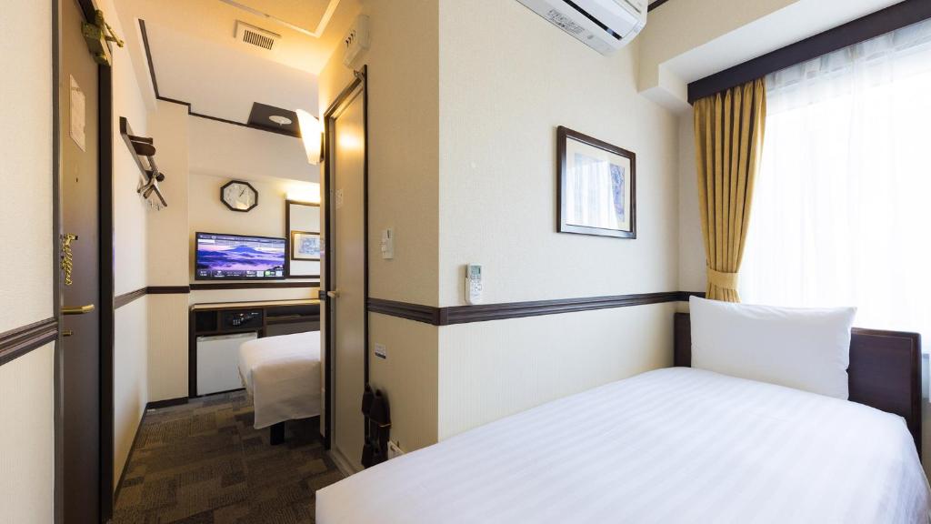 Toyoko Inn Nagoya Marunouchi photo 2