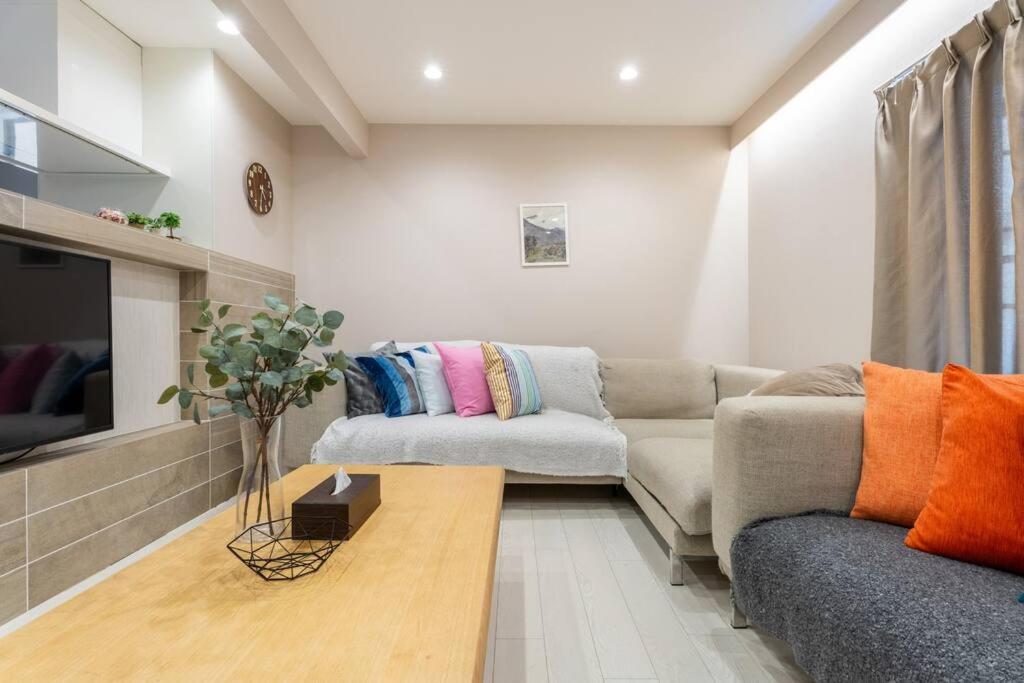 Great access to USJ and Dotonbori! Up to 8 people can stay NETFLIX — photo 1