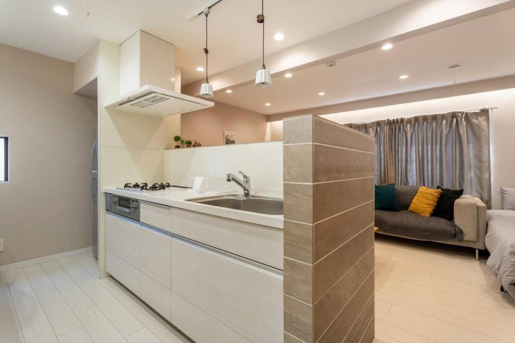 Great access to USJ and Dotonbori! Up to 8 people can stay NETFLIX photo 2