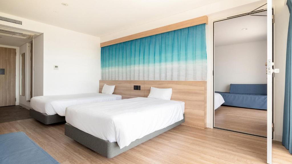 Watermark Hotel Okinawa Kume Island photo 2