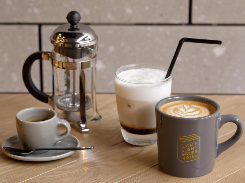 LAMP LIGHT BOOKS HOTEL sapporo photo 3