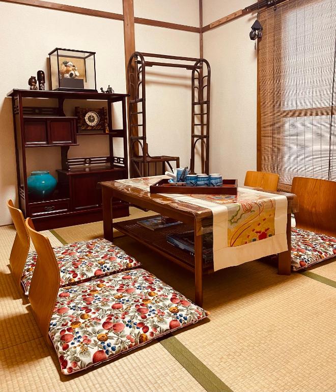 Osaka KAYA Traditional Tatami house 2-6 ppl near station and park direct to KIX airport photo 2