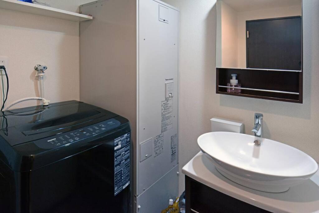 405 Walk to Glico & Dotonbori Namba Apt 5 Guests photo 3