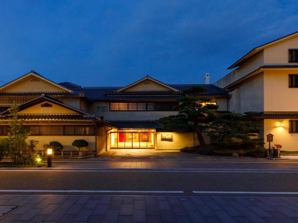 越前あわら温泉 つるや — photo 1