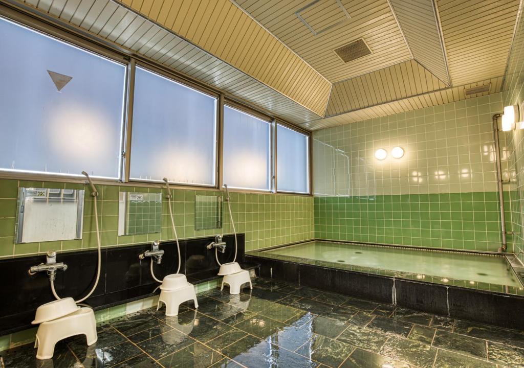 APA Hotel Marugame Ekimae Odori photo 3