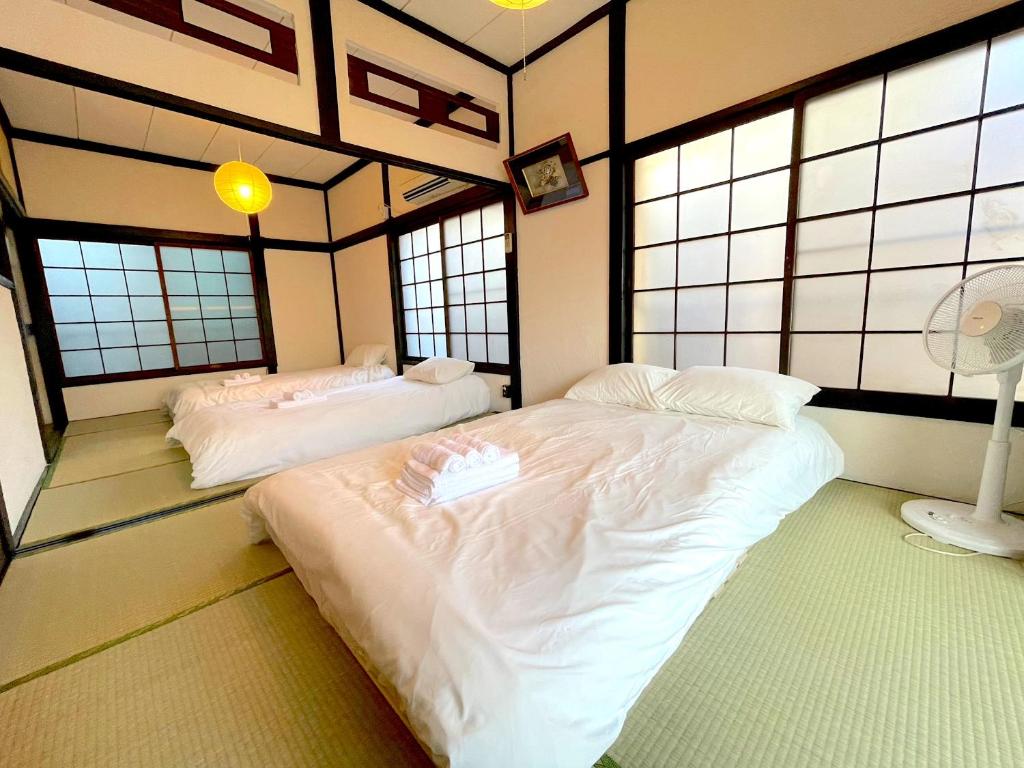 Edo traditional house Skytree view Asakusa line — photo 1