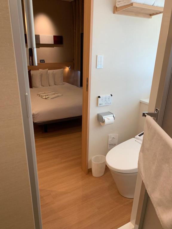 Red Roof Inn & Suites Osaka Namba Nipponbashi photo 3