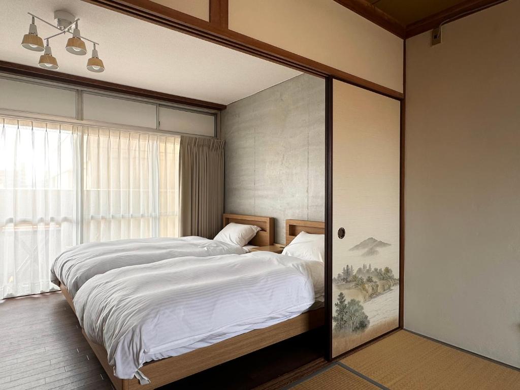 TRAVEL&BOOK HOTEL HULATONCABIN TAKAMATSU photo 2