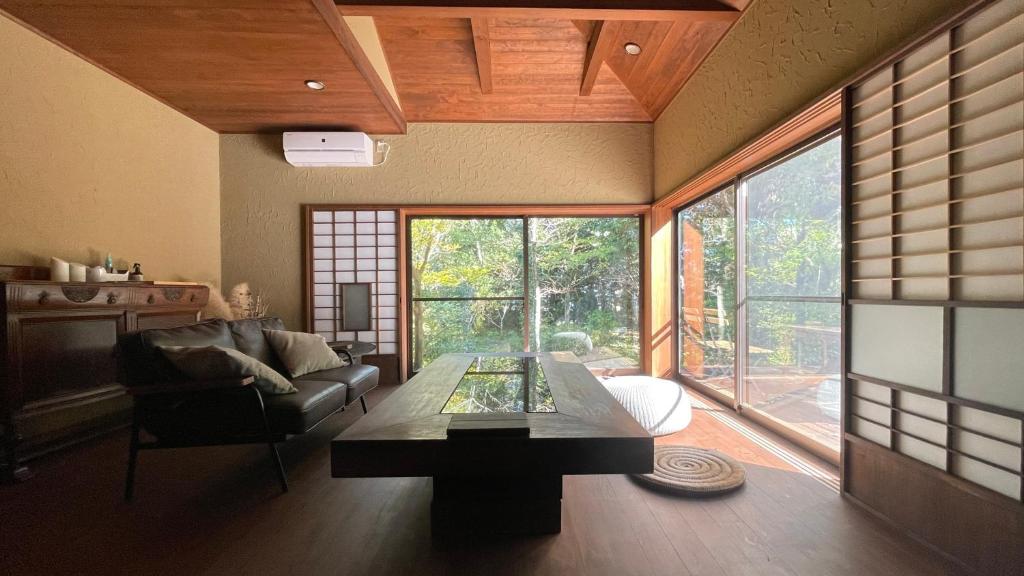 庭付き和モダン平屋の一棟貸し 居庵 iori-ori 小さな森に住む photo 2