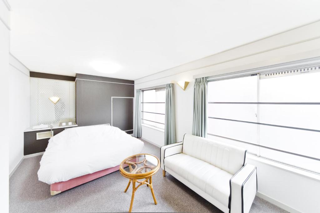 Shinjuku East Hotel photo 2