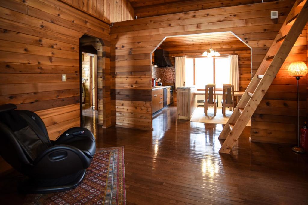 Woodpecker Chalet photo 3