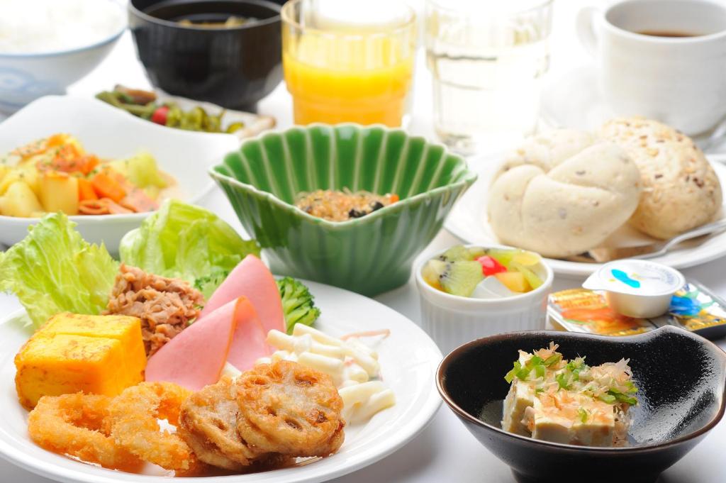 Hotel Route-Inn Nagoya Imaike Ekimae photo 3