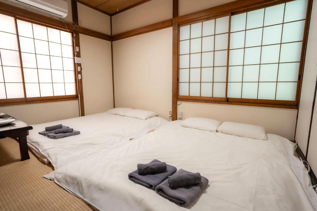 Budget 3-Bedrooms Villa#4mins to Ikebukuro#Hight speed wifi#Near Train Tracks — photo 1