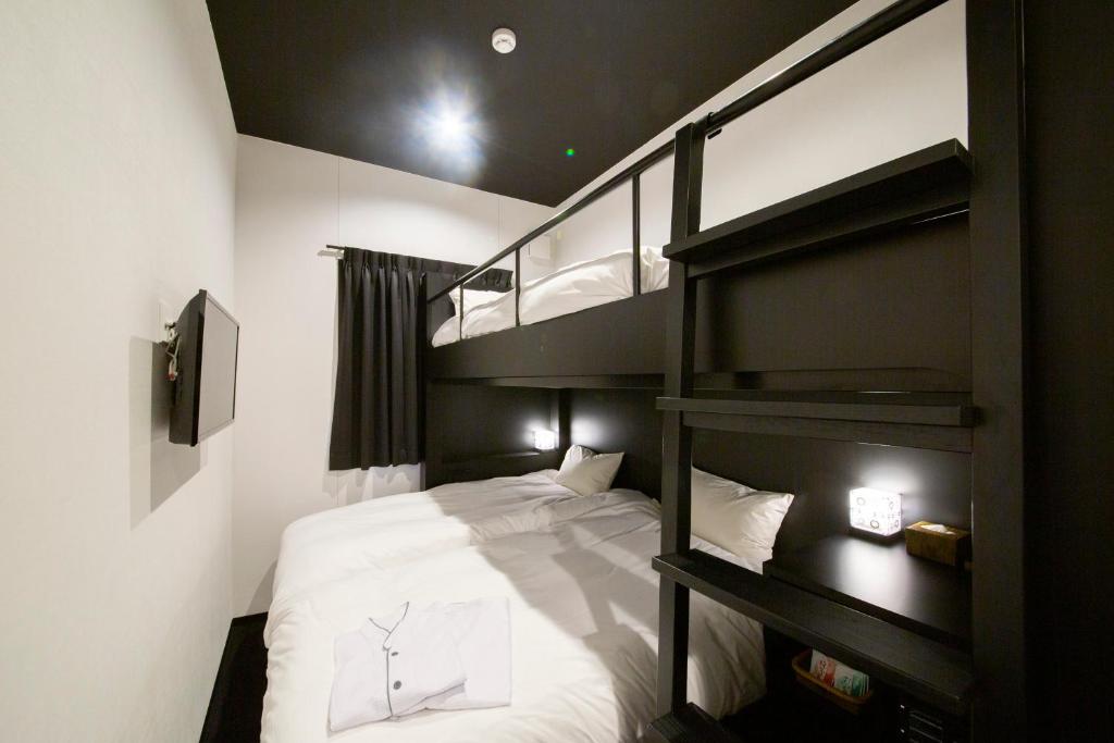 HOTEL TRAD Replay photo 2