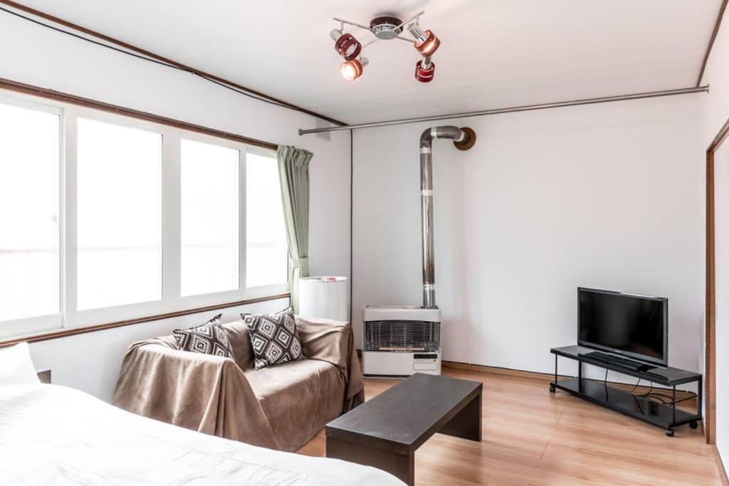 Rustic Modern House in Hakodate photo 2