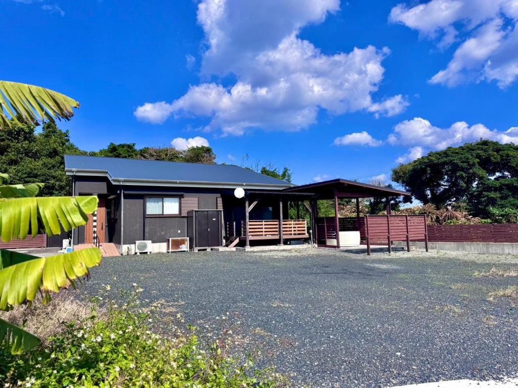 AZホテル Inn 奄美万屋 - Villa with private outdoor Jacuzzi — photo 1