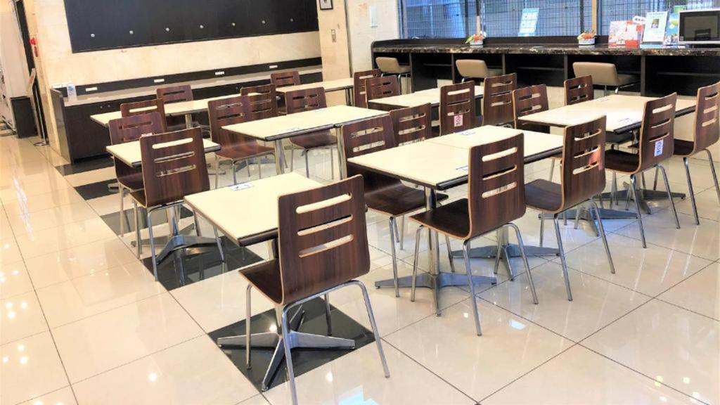 Toyoko Inn Tokyo Shinjuku gyoemmae eki 3 ban Deguchi photo 3