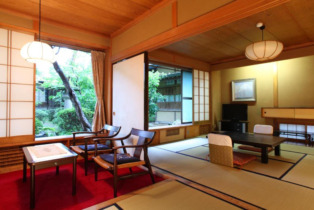 Yudanaka Yumoto photo 2