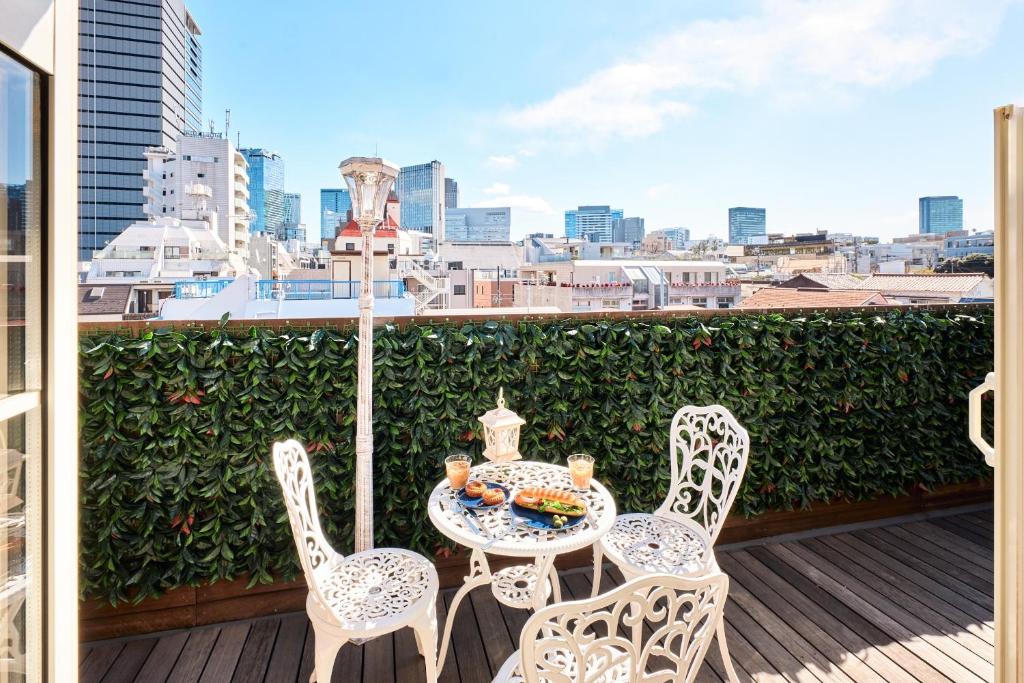 Spacious 80sqm Apt near Shibuya Crossing photo 3