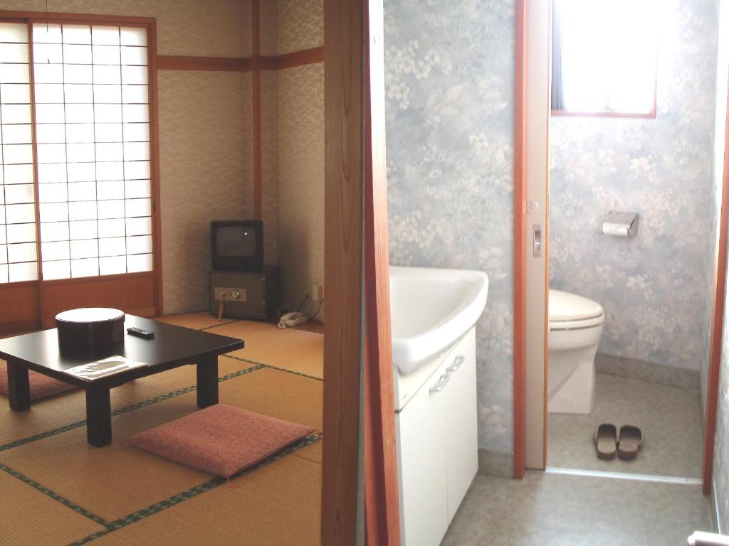 Shinazawa photo 2