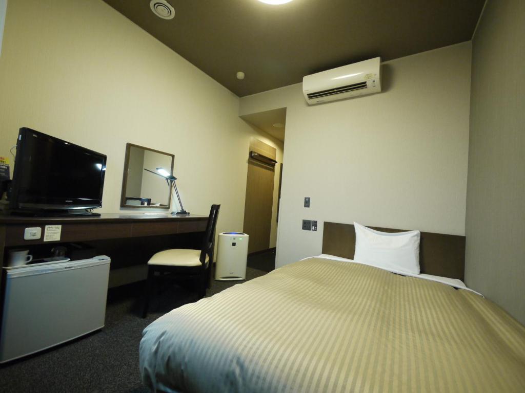 Hotel Route-Inn Court Kofu Isawa photo 2