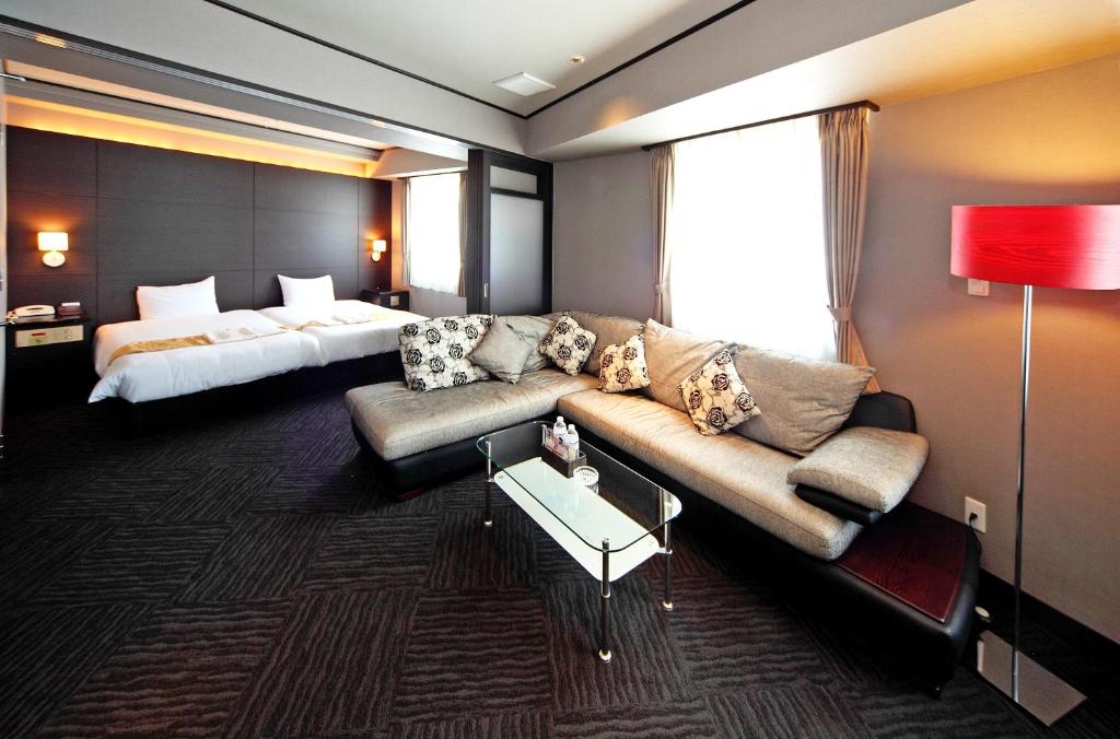 Hotel Sunplaza Osaka Sakai Annex — photo 1