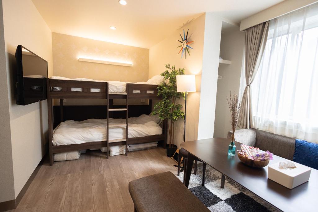 “1ST ROOM” 内装デザイナー監修！30㎡ 最大6名 経堂駅から徒歩5分 築浅 良質な暮らしを photo 2