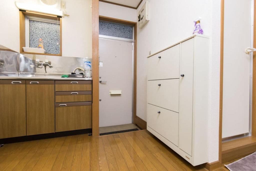 Shinjuku Apartment 102 photo 3