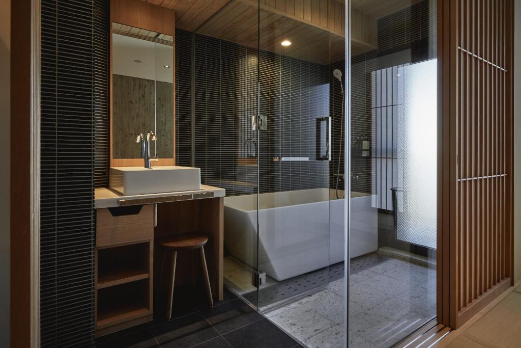 THE HOTELS HAKATA Harushige Honkan photo 3