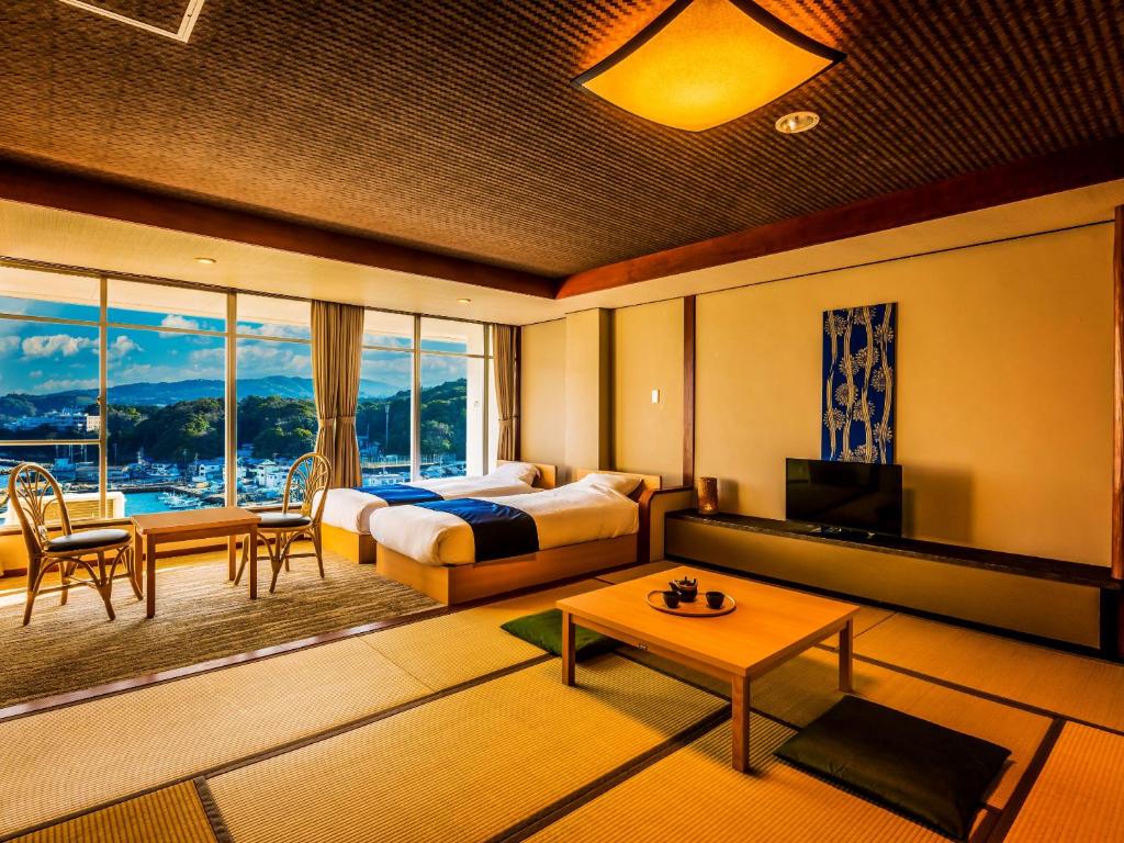 Ooedo Onsen Monogatari Premium Toba Saichoraku photo 2