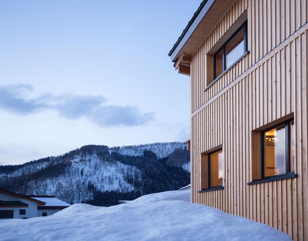 Tamanegi House luxury 4 bedroom Ski Chalet — photo 1