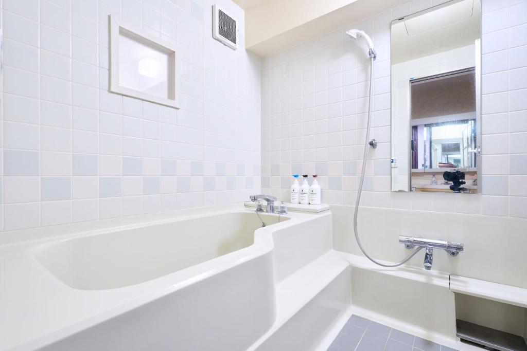 B-Shinjuku luxury house with EV Max12P photo 3