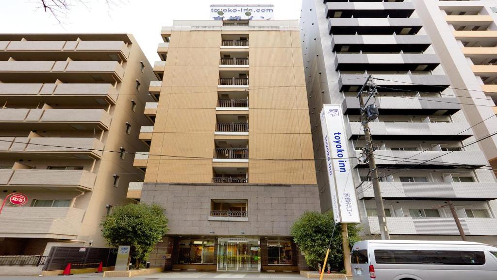 Toyoko Inn Tokyo Ikebukuro Kita-guchi No.1 — photo 1