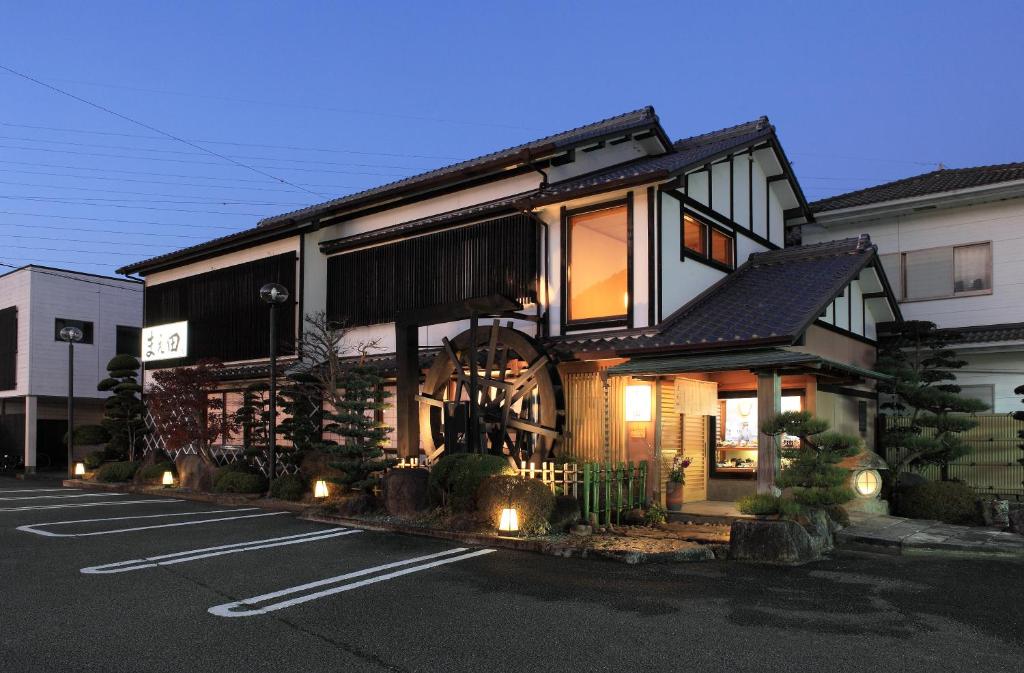 Sushi House — photo 1