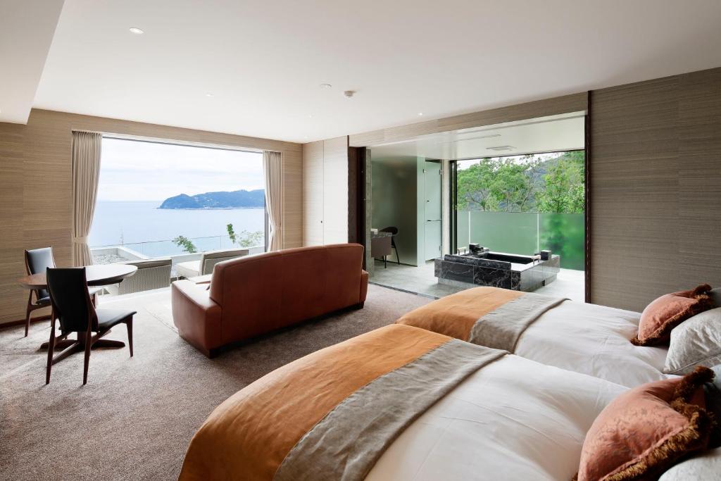 THE HIRAMATSU HOTELS & RESORTS ATAMI photo 2