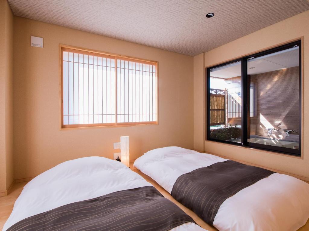 Dogo Onsen Yachiyo 道後温泉八千代 photo 2